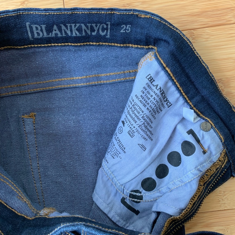 Blank NYC Lies and Alibis High Rise Bootcut Jeans Size 25 - Picture 7 of 8